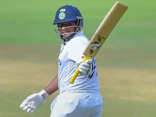 Sarfaraz Khan's Heartwarming Gesture For Brother Musheer Wins Hearts As Mumbai Clinch 15th Irani Cup Title