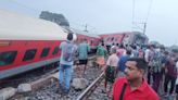 Mumbai-Bound Howrah Express Derails Near Jharkhand's Jamshedpur, 6 Injured; Visuals Surface