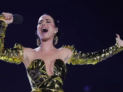 Katy Perry causa sensaciones tras su cambio de 'look' y hace referencia a su próximo disco: "Esa energía"