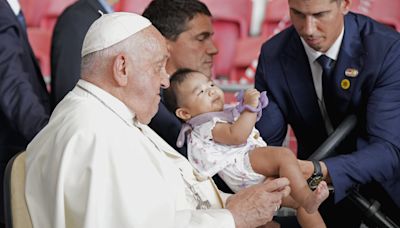 Francisco en Singapur: el Papa elogió los logros económicos de uno de los países más ricos del mundo pero alertó sobre sus riesgos