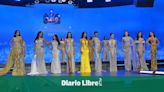 Brillo y elegancia protagonizan el desfile en traje de noche de las candidatas de Miss RD 2024