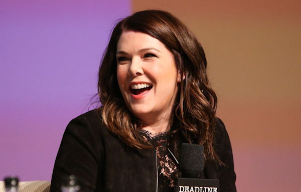 ‘Gilmore Girls’ Fans Bombard Lauren Graham After Seeing Her Latest Instagram