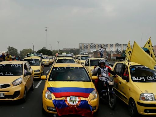 EN VIVO: Paro de taxistas en Bogotá comenzó con bloqueos en Soacha, el sur de Bogotá y la calle 80