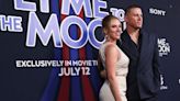 Channing Tatum e Scarlett Johansson posam juntos na première de 'Como Vender a Lua', nos EUA