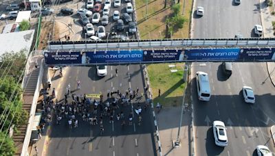 Manifestantes bloquearon las carreteras de Israel para exigir un acuerdo para la liberación de los rehenes