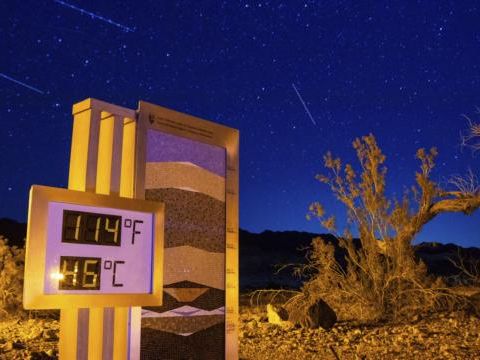 Tourists still flock to Death Valley amid searing U.S. heat wave blamed for several deaths