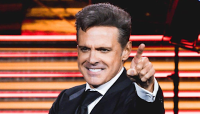 Luis Miguel celebra que su Tour 2023/24 se ha convertido en el más taquillero del mundo