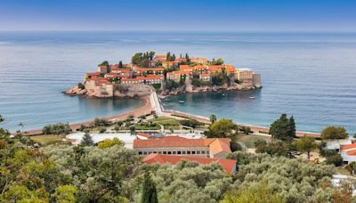 Sveti Stefan: un oasis de lujo en la costa de Montenegro