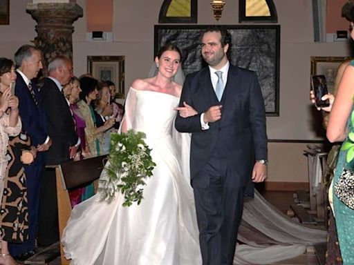 Felipe VI asiste a la boda de la hija mayor de Jaime Alfonsín, exjefe de la Casa del Rey