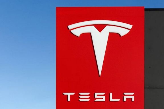 ...Regarding 10/10 Robotaxi Event But Here's What Would Take To Strengthen Fledgling Stock Recovery - Tesla (NASDAQ:TSLA)