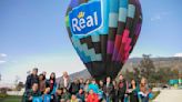 Experiencia en las alturas: Ganadores disfrutan de paseo en globo aerostático sobre la Mitad del Mundo