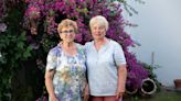 La amistad entre dos abuelas española y ucrania que surgió por el amor a las flores