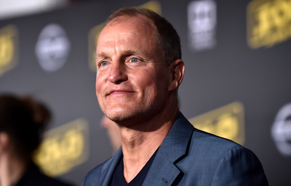 Woody Harrelson explains why he hasn’t had a mobile phone for three years