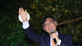 Embaixador sul-coreano que viralizou ao cantar 'Trem das Onze' recebe homenagem no Samba do Trabalhador