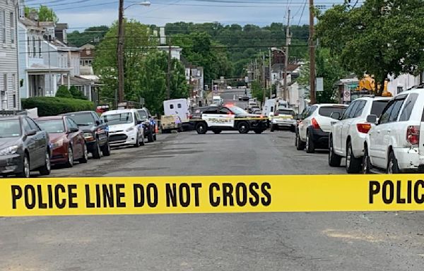 19-year-old shot in Easton, taken to hospital