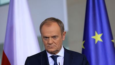 Tusk Says He’ll Overhaul Cabinet Next Month Ahead of EU Election