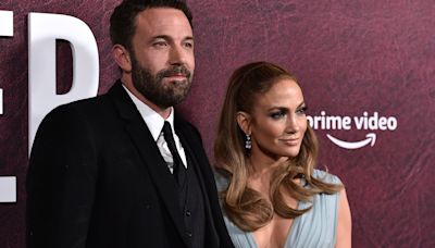 Jennifer Lopez Has Dinner in NYC with Friends While Ben Affleck Marriage Ends Its Run - Showbiz411