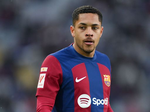 Why Lamine Yamal’s new Barcelona jersey number spells bad news for Vitor Roque