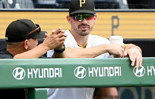 Pirates place OF Bryan Reynolds on bereavement list, add Ji Hwan Bae to taxi squad