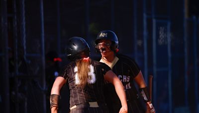 New twist: Mitty beaten by ineligible team in this week’s NorCal softball playoffs