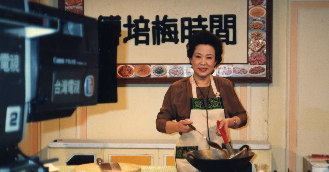 She Taught Generations How to Wield a Wok and a Cleaver