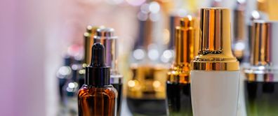 A Look At The Fair Value Of The Estée Lauder Companies Inc. (NYSE:EL)