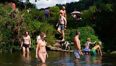 UK Weather: Met Office forecast 30C scorcher with hot spell coming