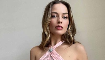 Barbie Star Margot Robbie Seemingly Flaunts Her Baby Bump While On Her Exotic Vacation & Fans React, "That's So Cute!"