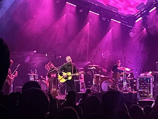 Concert review: Jason Isbell doesn’t avoid the tough subjects during his Charlotte show