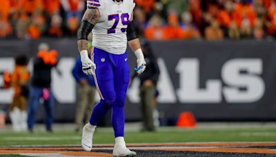 Bills sign RT Spencer Brown to 4-year contract extension