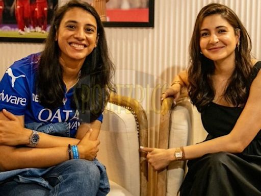 Anushka Sharma poses with Smriti Mandhana in unseen pic, fans say: Too much charm in the frame