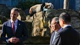 Grand welcome for China’s Li in Canberra ahead of tricky talks