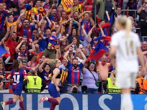 La afición del Barça llenó las gradas de San Mamés