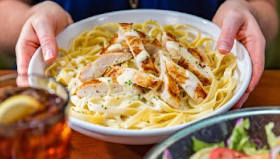 Why Olive Garden's Lunch Specials Are Definitely Worth Catching