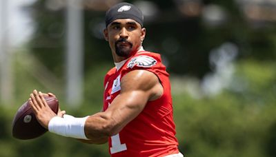 Jalen Hurts watch: Eagles QB has up and down minicamp practice