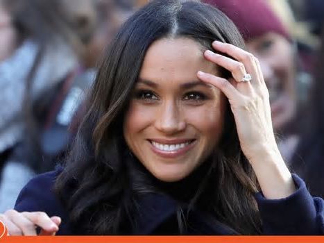 Meghan Markle, de 42 años, hace una aparición pública con un traje "arrugado" de USD 2.000, lo que desata las críticas en Internet