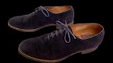 Elvis Presley’s blue suede shoes fetch £120,000 at auction