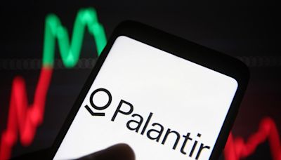 Is Palantir An Attractive AI Stock Buy Ahead Of Earnings