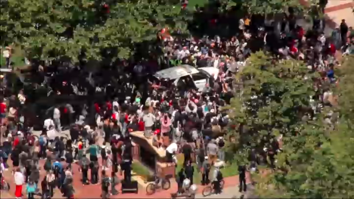 Pro-Palestine protesters clash with police on USC campus