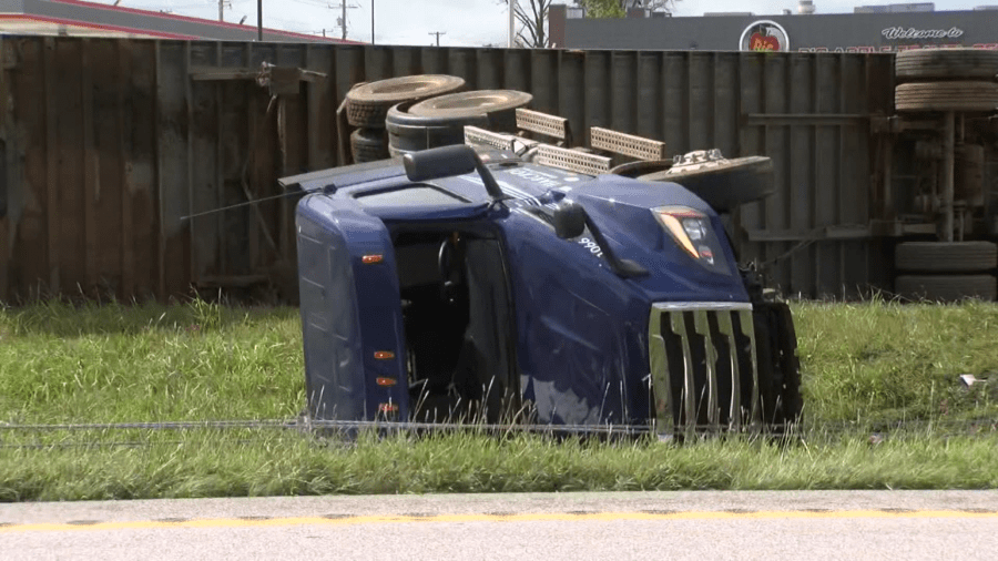 Blue Springs man killed in Joplin I-44 rollover, JPD says