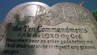 Louisiana will face lawsuit over Ten Commandments school displays