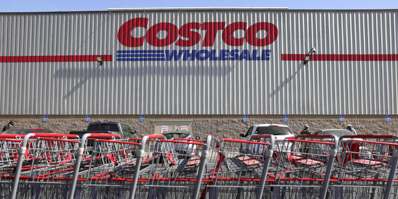 Costco beats profit and sales forecasts, but stock pulls back from record highs
