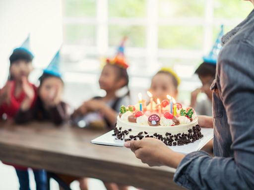 Mom Stirs Controversy After Allowing All Of Her Kids To Blow Out The Birthday Child's Candles