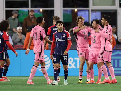 Messi scores twice, Inter Miami trounces New England 4-1 in front of record 65,612 fans