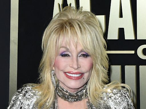 Dolly Parton compares cooking to songwriting