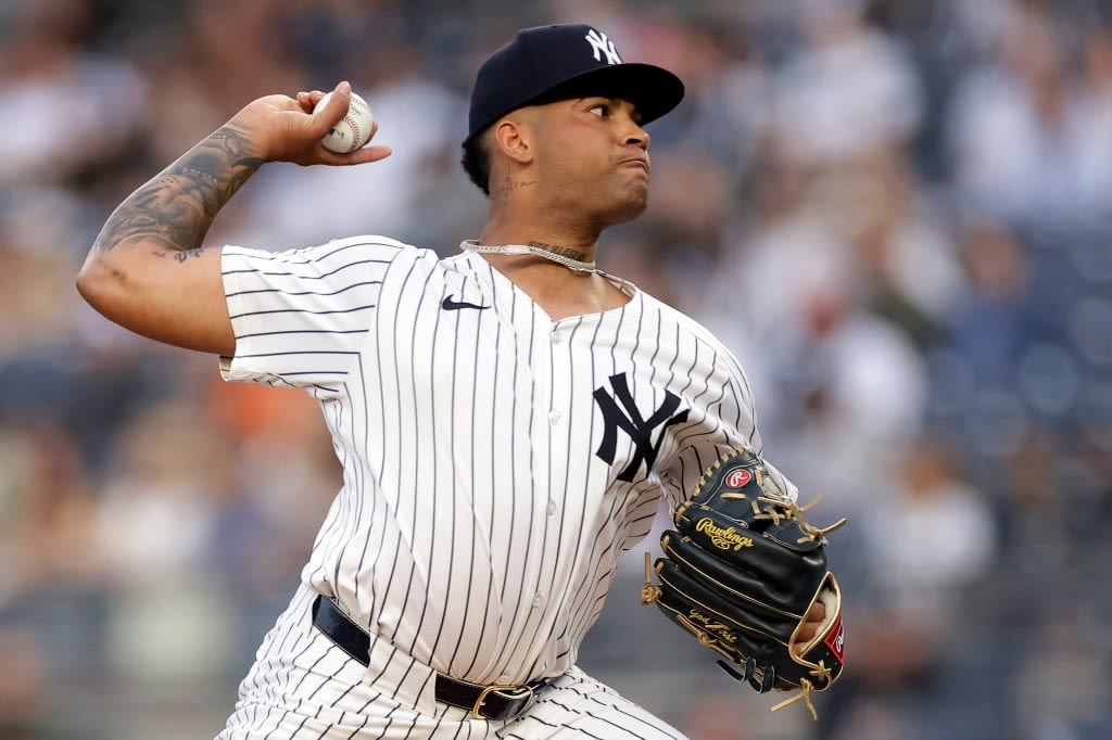 Luis Gil’s ERA shrinks again as Yankees topple Twins in series-opener