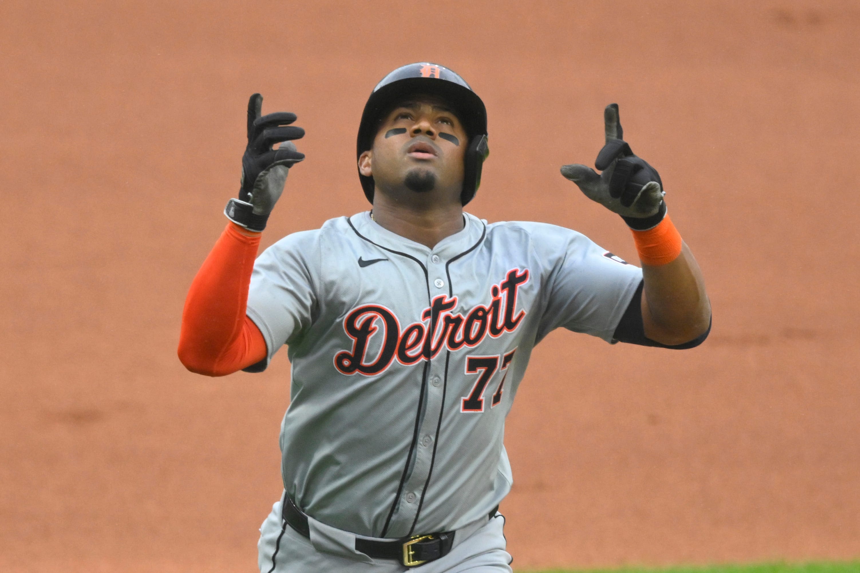 Detroit Tigers gash Guardians, 11-7, with Andy Ibáñez's two homers, Ryan Vilade's key hits