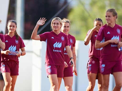 La selección femenina hizo el entreno inaugural a puertas abiertas en Las Rozas