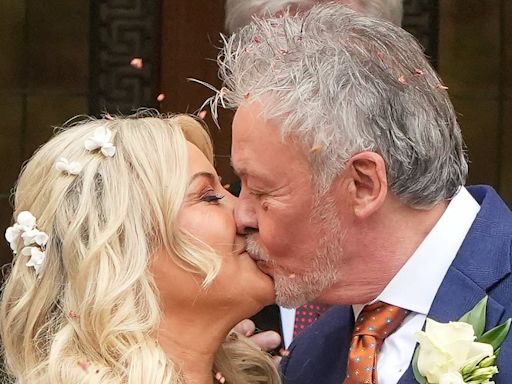 Paul Young ties the knot with his girlfriend Lorna