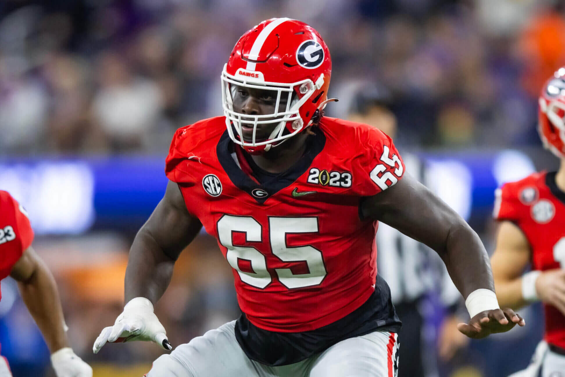 Packers 7-round mock draft: First-round trade up for an offensive tackle of the future